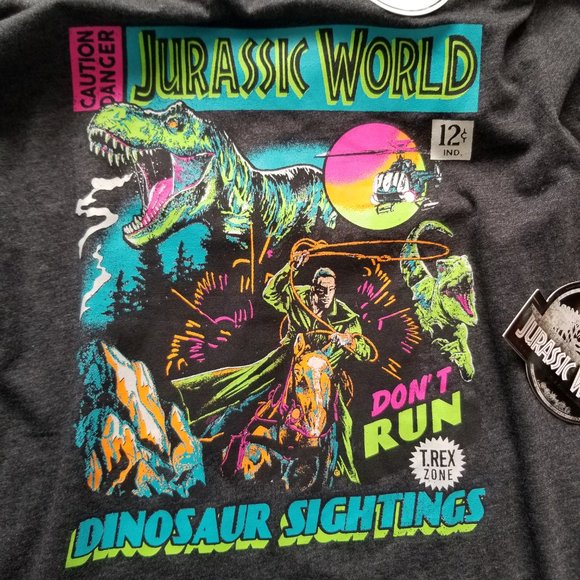 Jurassic World Long Sleeve Tshirt and hat (toque) - Picture 3 of 5